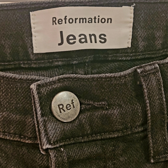 Reformation jeans, size 26, black, high rise crop - Picture 10 of 10